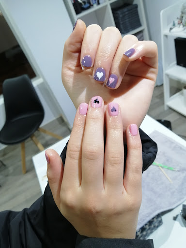 Purpurina nails